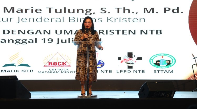 DIRJEN BIMAS KRISTEN KEMENAG RI JEANE MARIE TULUNG KUNJUNGI NUSA