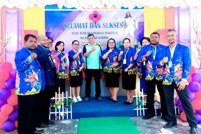 Working Meeting II: Classis GKI Nabire: Synergy of Church and Government in Development