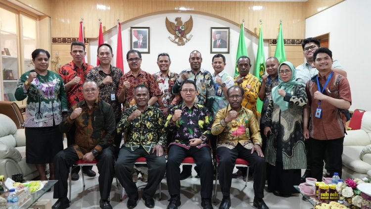 Direktur Jenderal Bimas Kristen Kemenag RI Lakukan Monitoring dan Evaluasi Program 10.10 di Jayapura