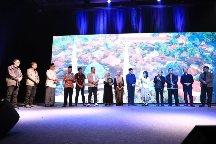 KEMENAG LUNCURKAN VIDEO BAHASA ISYARAT AYAT ALKITAB UNTUK MENGHARGAI PENYANDANG DISABILITAS TULI