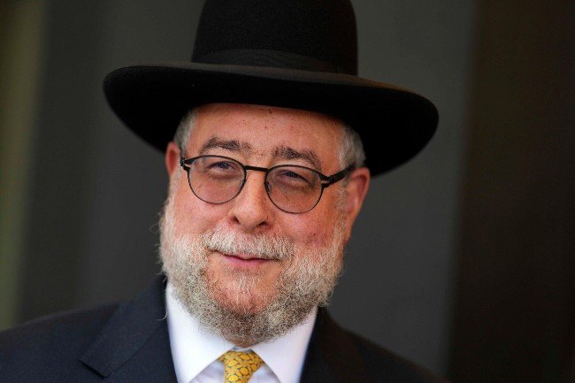 THE GERMAN CITY THANKED LEADING RABBIS AND CONTINENTAL JEWS FOR THE UNITY OF EUROPE.