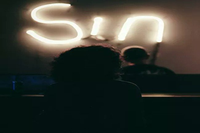 7 SIGNS THAT YOUR SINFUL NATURE IS CONTROLLING YOU