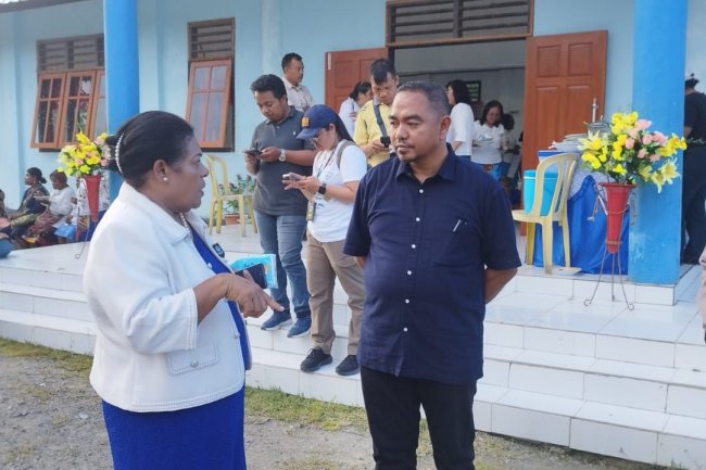 THE ACTING REGENT OF JAYAPURA ATTENDED THE CELEBRATION OF THE 78TH ANNIVERSARY OF THE INDONESIAN CHRISTIAN WOMEN'S ASSOCIATION.