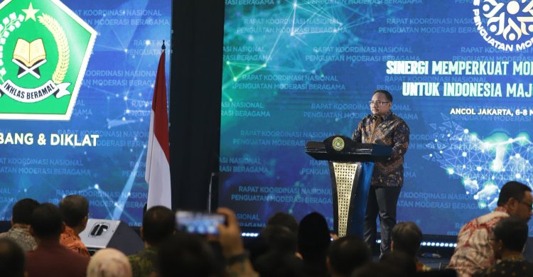 RAPAT KOORDINASI NASIONAL PENGUATAN MODERASI BERAGAMA DIBUKA OLEH MENAG YAQUT CHOLIL QOUMAS