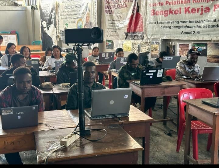 YAYASAN BENGKEL KERJA PAPUA LAUNCHES COMPUTER TRAINING PROGRAM IN DOGIYAI