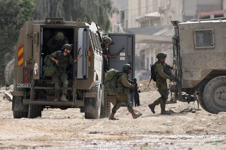 ISRAELI MILITARY ESCALATES WEST BANK RAIDS, AT LEAST 10 PALESTINIANS KILLED