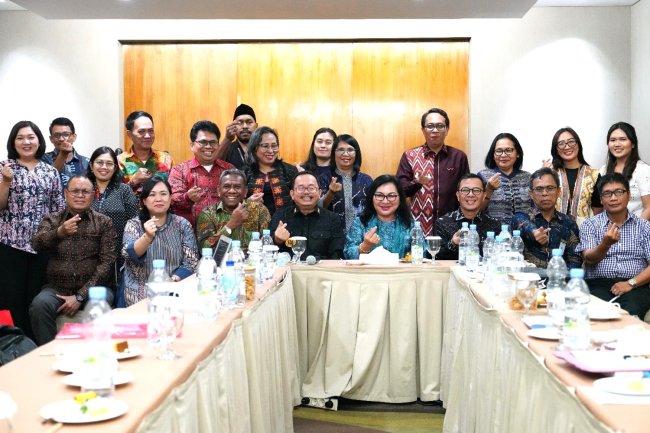 DITJEN BIMAS KRISTEN HOLDS FGD TO ACCELERATE THE TRANSFORMATION OF PTKKN INTO UNIVERSITIES