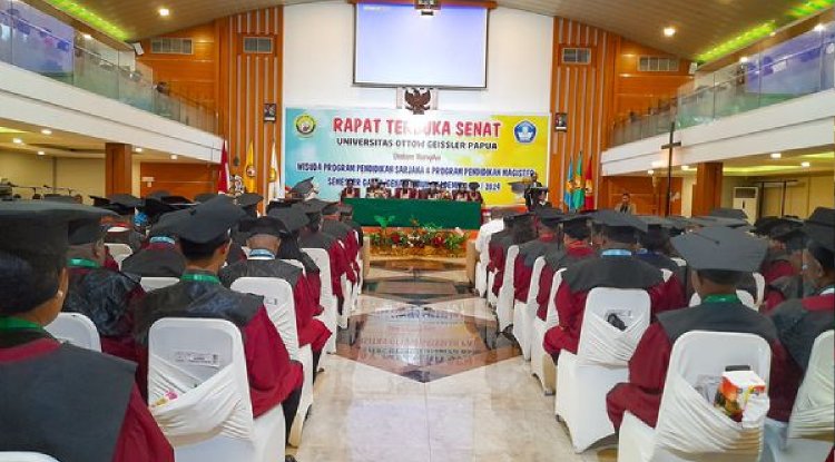 OTTOW GEISSLER PAPUA UNIVERSITY (UOGP) GRADUATES 142 UNDERGRADUATES AND POSTGRADUATES AT HORISON HOTEL KOTARAJA