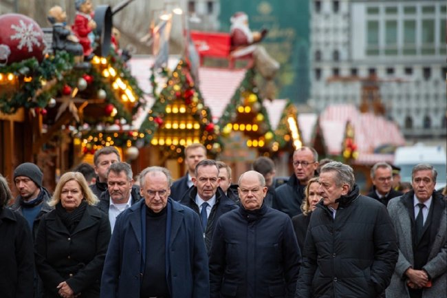 GERMAN CHRISTMAS MARKET ATTACK: DEATH TOLL RISES TO 5, HUNDREDS INJURED