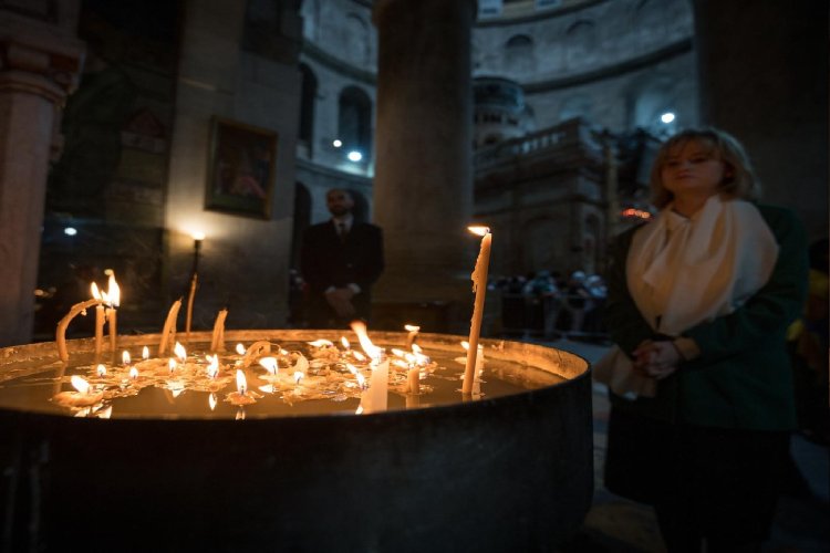 PESAN NATAL DEWAN GEREJA DUNIA : PANGGILAN MENUJU KEHIDUPAN BARU, HARAPAN, DAN KEDAMAIAN