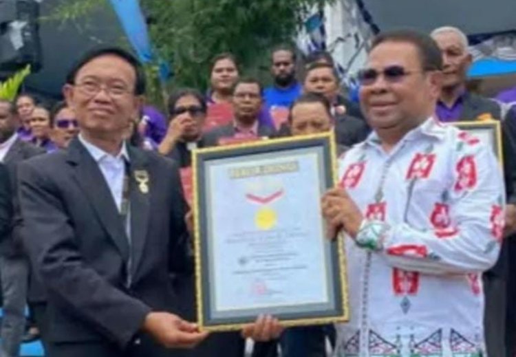 3,870 PEOPLE IN MANOKWARI BREAK BIBLE WRITING RECORD, MURI RECOGNIZES WORLD ACHIEVEMENT