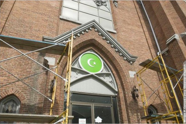 TWO CHURCHES CLOSE EVERY WEEK IN THE NETHERLANDS, HUNDREDS OF THOUSANDS OF CONGREGATIONS LEAVE CHURCHES IN GERMANY